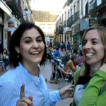 Descubre la animada Fiesta en la Calle Rábida en Huelva: ¡Una celebración imperdible en la ciudad!