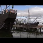 Descubre el encanto histórico del Muelle de las Carabelas en tu próximo viaje a Huelva